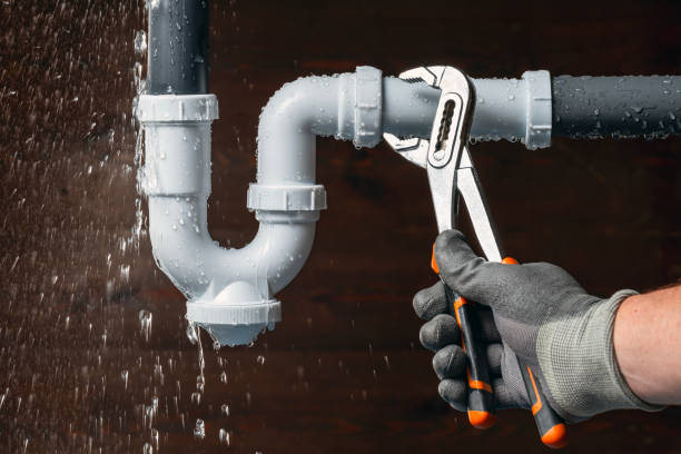 Professional Leak Detection technician working in Houston, MS